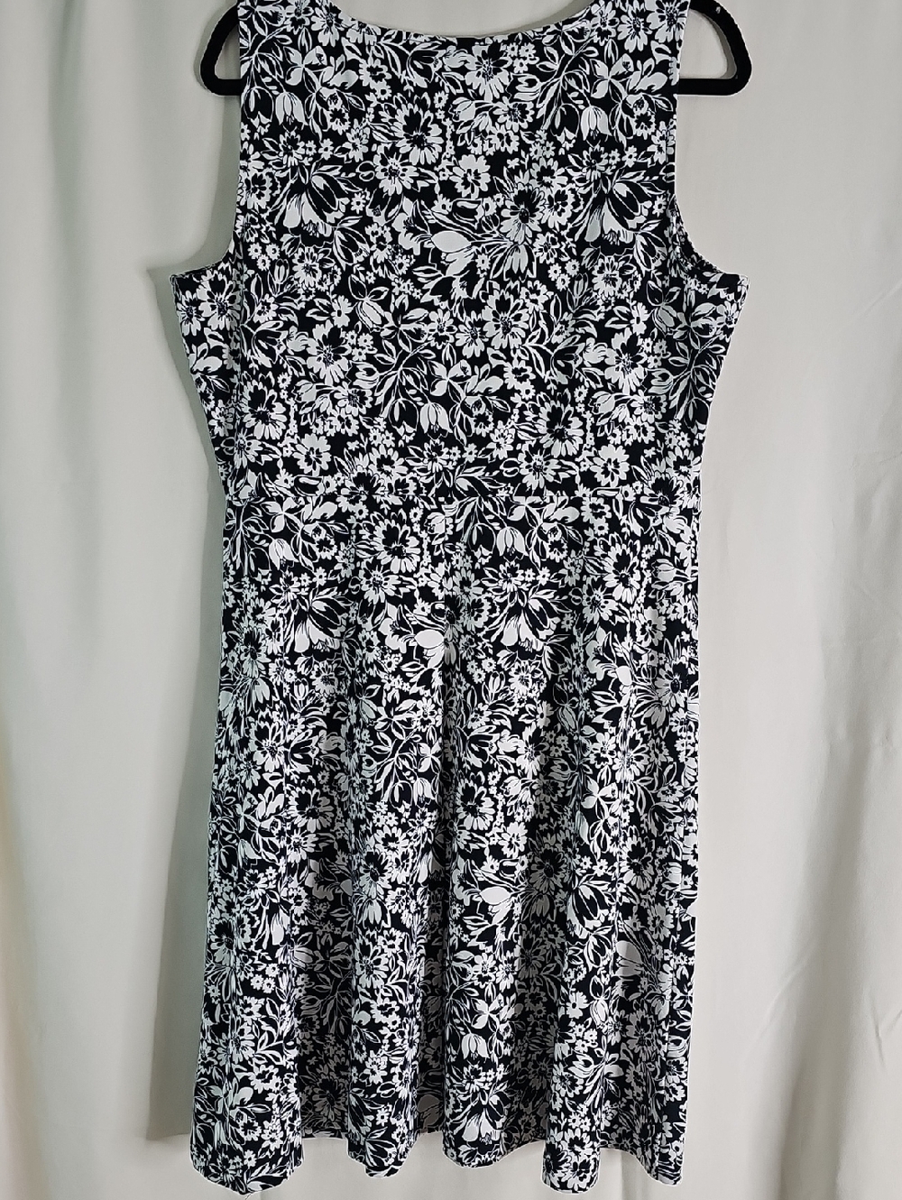 Talbots Black and White Floral Sleeveless Midi Dress - Picture 2 of 4